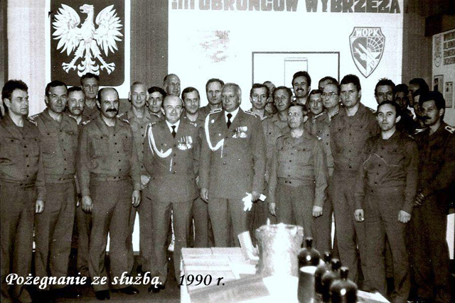 Rok 1990, pożegnanie ze służbą. Rok 1990, pożegnanie ze służbą.
